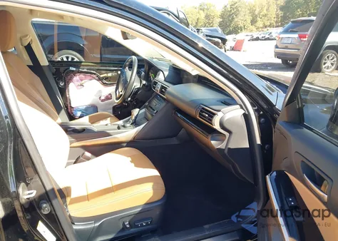 2018 Lexus Is 300 из США, поврежденный, VIN JTHBA1D27J5067589